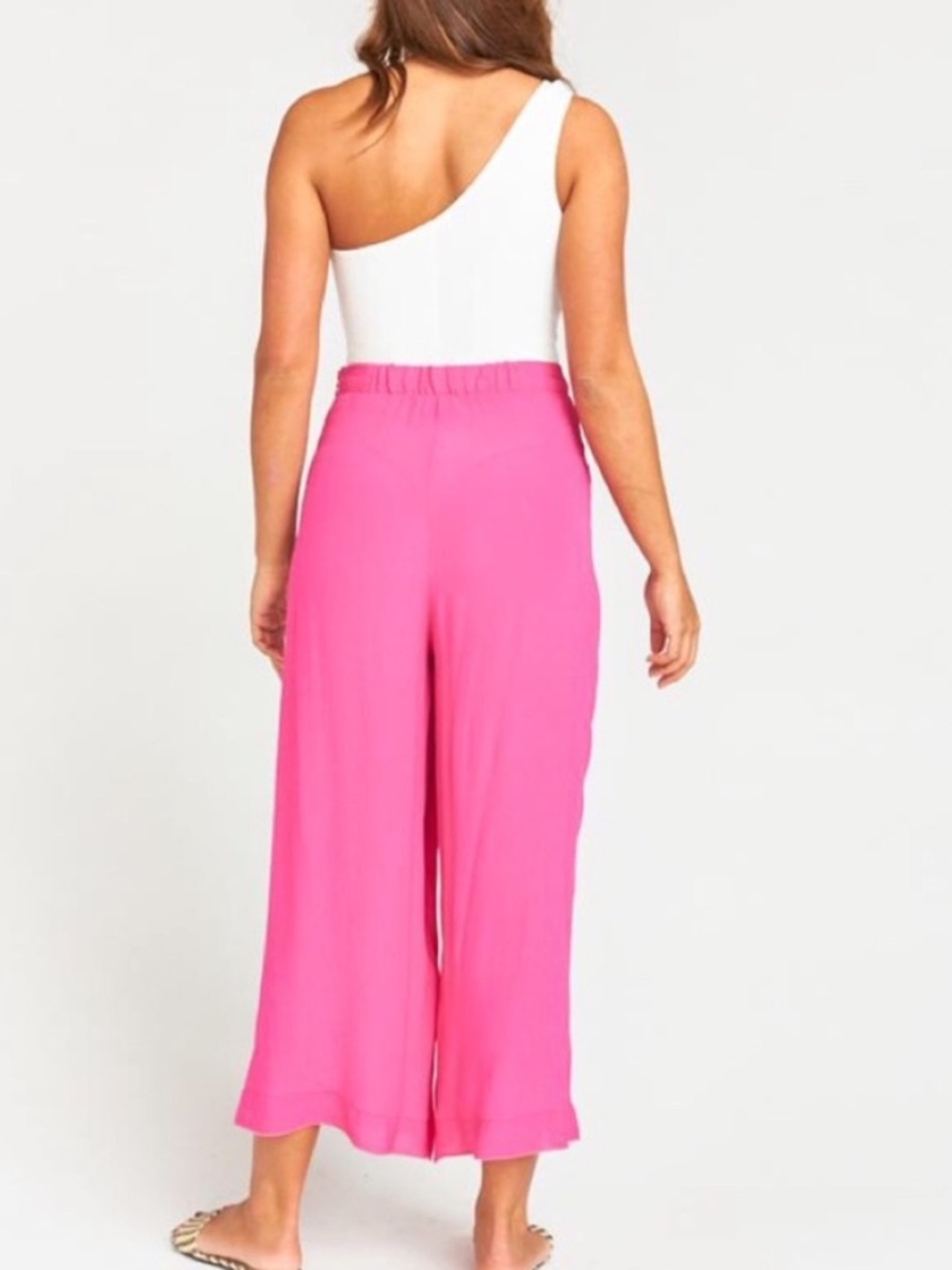 Show Me Your MuMu Pink Cropped with ruffle pants EUC - Picture 8 of 8